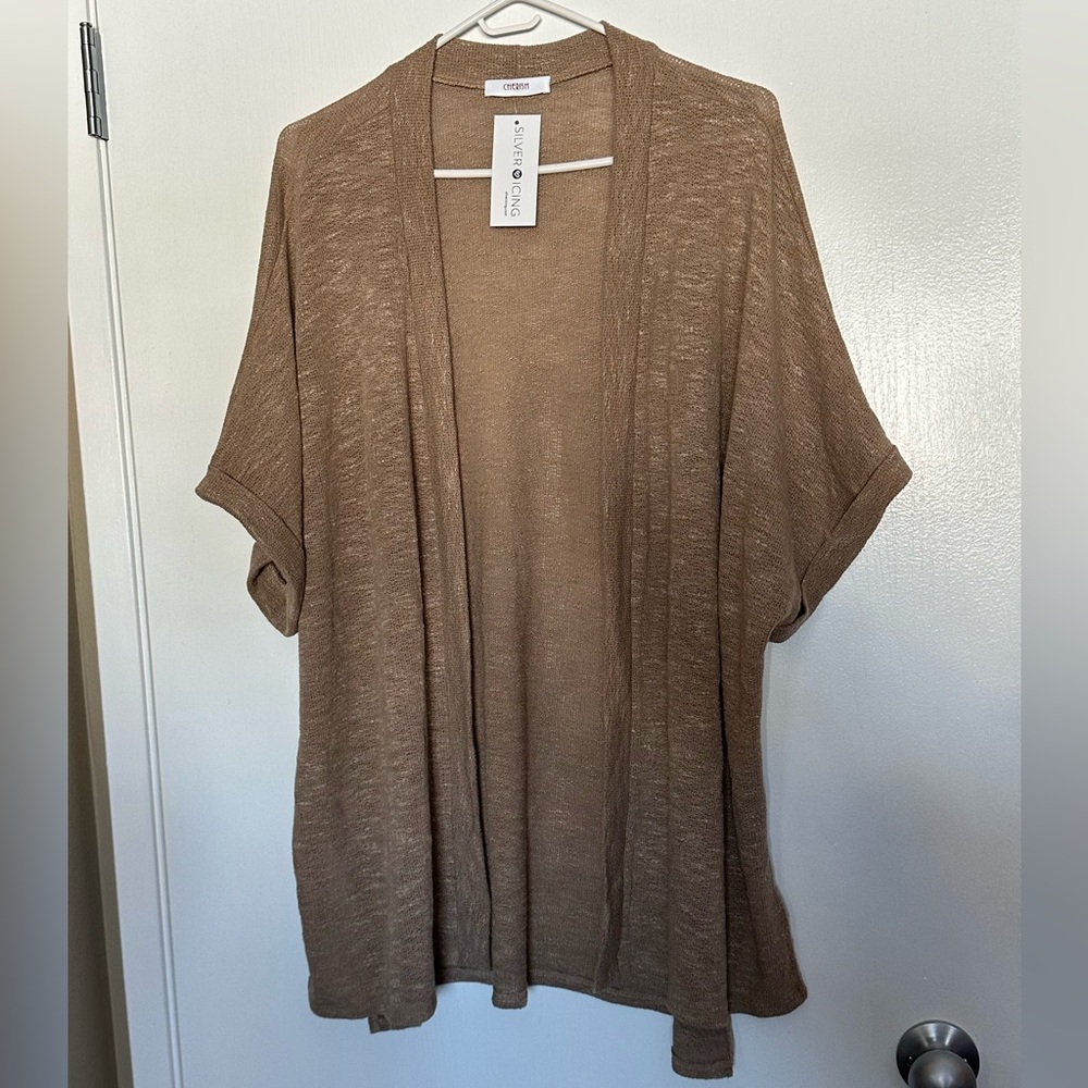 Short sleeved cardigan